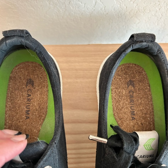 Cariuma Black Canvas Sneakers Size 10 - Picture 5 of 9